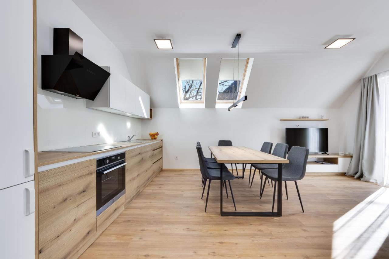 Apartment Chic With Finnish Sauna And Jacuzzi