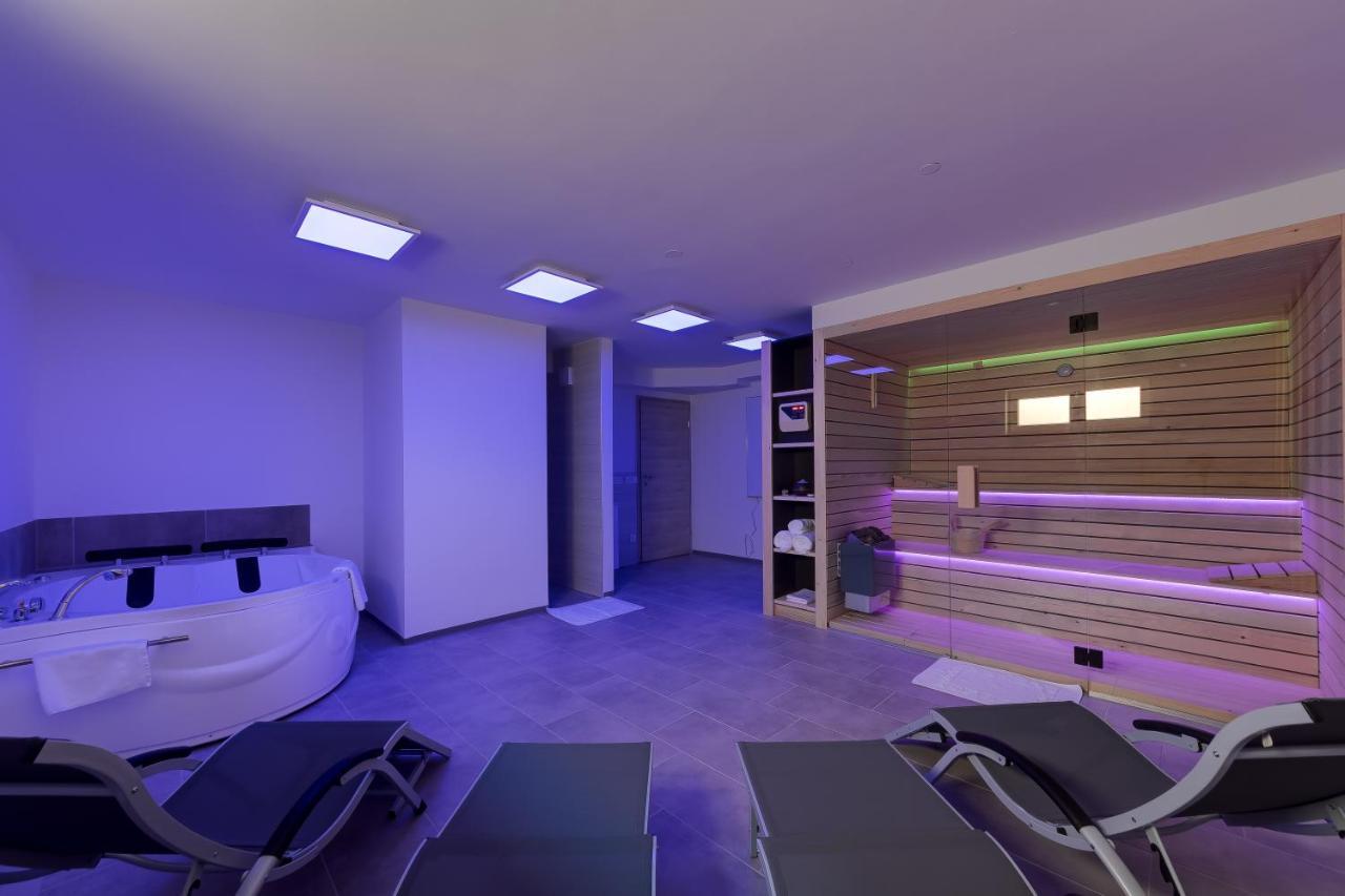 Apartment Chic With Finnish Sauna And Jacuzzi *