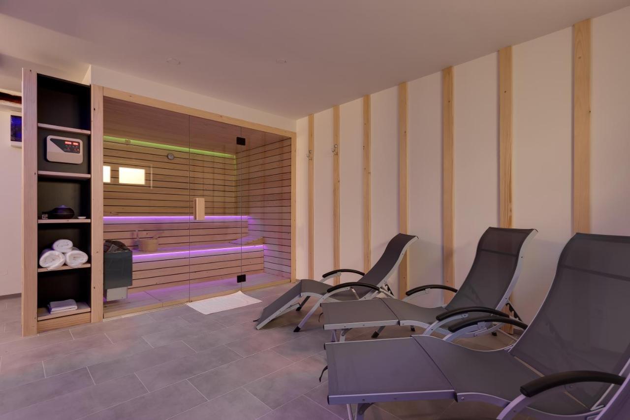 Apartment Chic With Finnish Sauna And Jacuzzi *