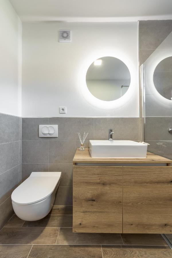 Chic With Finnish Sauna And Jacuzzi Apartment *